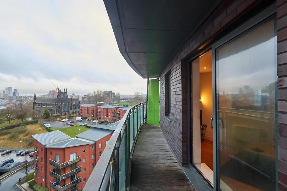 Leeds - 4 Beds - Balcony - Wifi - Yorksha Property 0*, Leeds (West Yorkshire)