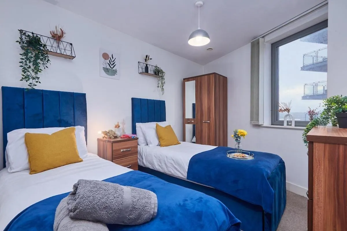 Leeds - 4 Beds - Balcony - Wifi - Yorksha Property